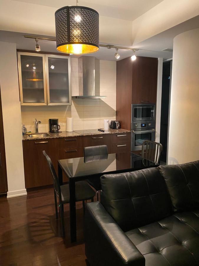 Stylish Condos Торонто Екстериор снимка